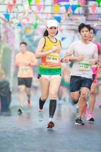 BIB: 10215
                            <button type="button" onclick="openModal(10293212)" class="btn btn-primary btn-sm float-right btn-popup" data-toggle="modal" data-target=".modal-high-quality">
                        <i class="fas fa-shopping-cart"></i> Add to Cart
                    </button>
                                            <button type="button" onclick="isThisMe(10293212, true)" class="btn btn-success btn-sm float-right btn-popup btn-isme hidden" data-toggle="tooltip" data-placement="bottom" title="นี่คือรูปของคุณใช่ไหม คลิกที่นี่เพื่อเอาเข้าอัลบั้ม">
                        <i class="fas fa-plus"></i> Add to album
                    </button>
                    <button type="button" onclick="isThisMe(10293212, false)" class="btn btn-warning btn-sm float-right btn-popup btn-isnotme hidden">
                        <i class="fas fa-ban"></i> Remove from album
                    </button>